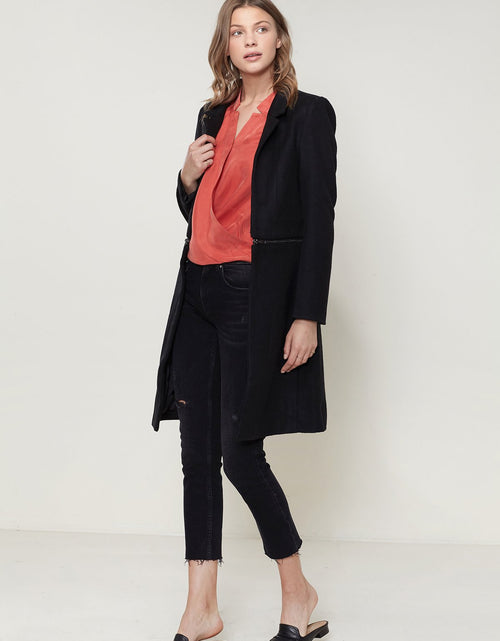 Load image into Gallery viewer, Women&#39;s Wool-blended Open Front Jacket In Black
